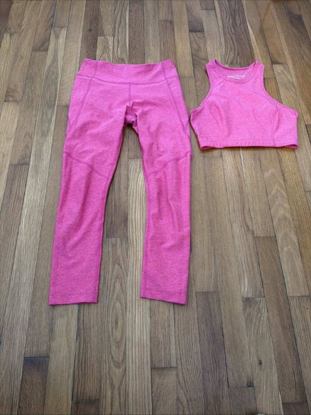 Outdoor Voices Women’s Pink Leggings Crop Top Set Size S (B18)